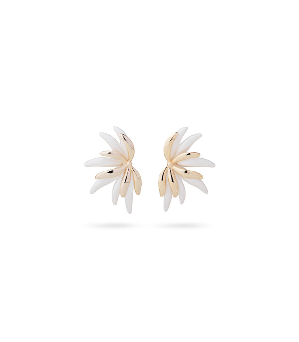 Daphne Studs
