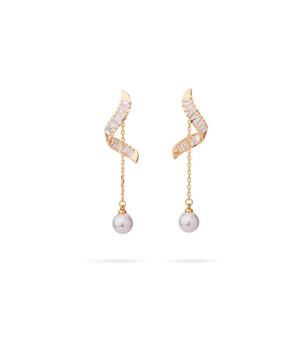 Twirl Pearl Dangler